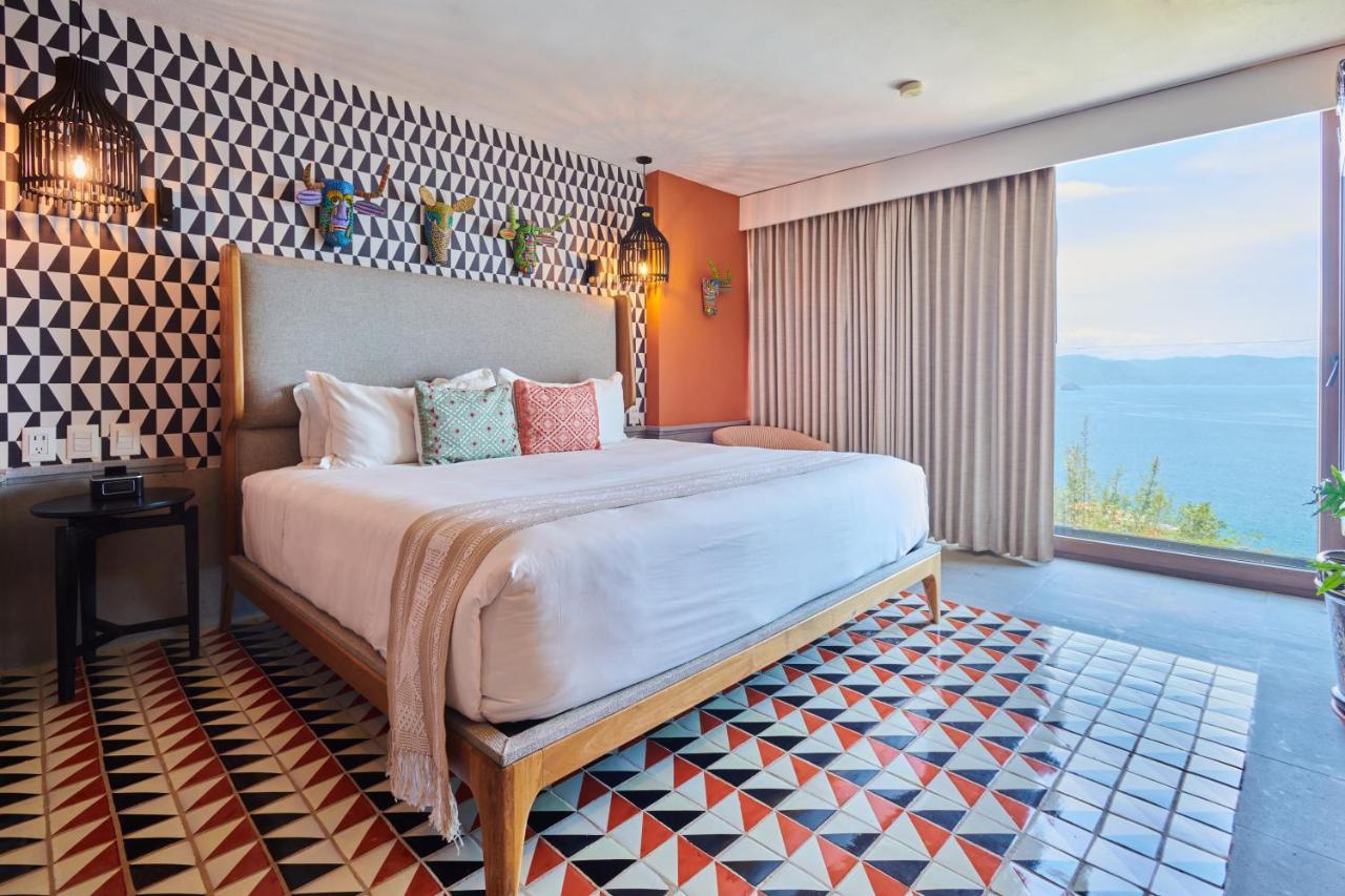 Hotel Luxury Patio Azul (Adults Only) Пуэрто-Вальярта Экстерьер фото A bedroom at the hotel
